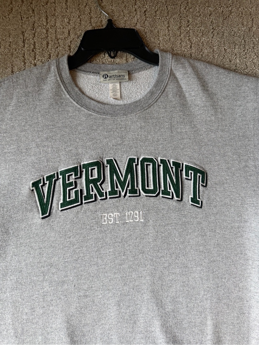 Artisan Grey Crewneck Sweatshirt with Green Embroidered "Vermont"